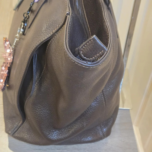 Maxima Milano Leather Purse - Picture 5 of 15